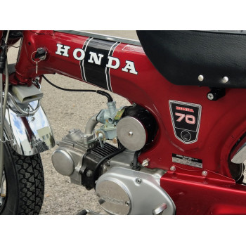 Honda Dax ST70 6v Rouge Candy de 1969 à vendre